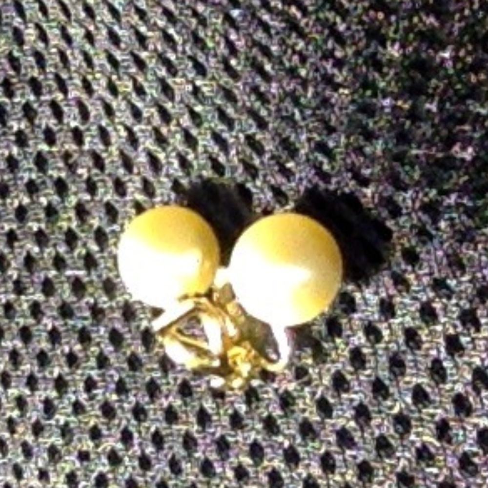 Vintage Faux Pearl Clip On Earrings